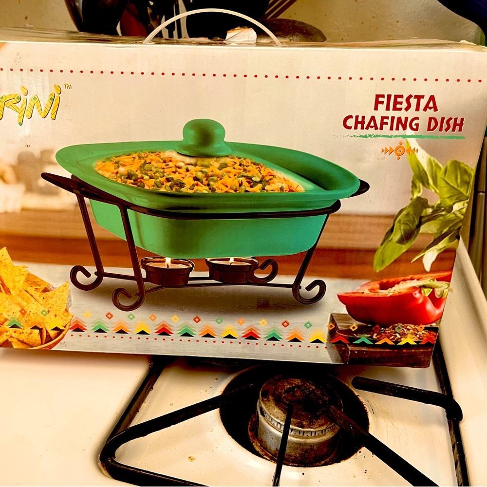 This is a chafing dish that I never used. The box is pretty much worn.